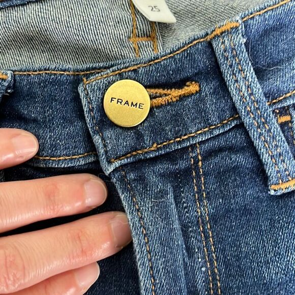 Super cute FRAME Brand Factory Distressed Skinny Jeans - Picture 7 of 15